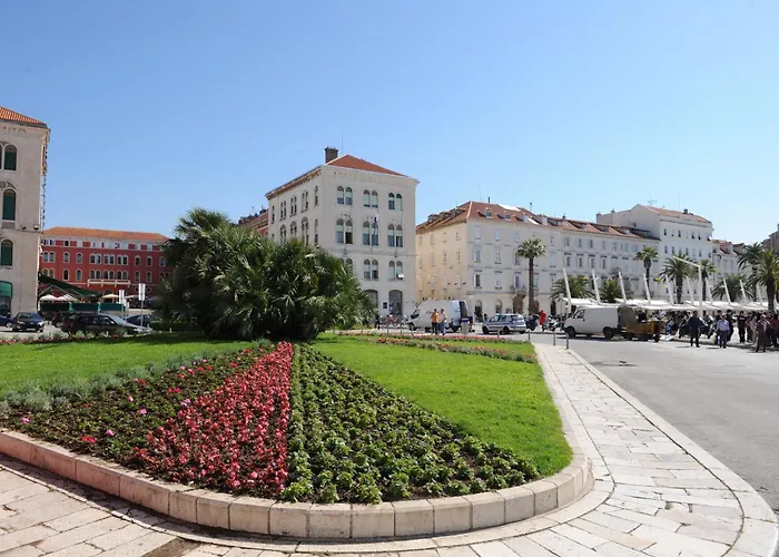 Riva Rooms