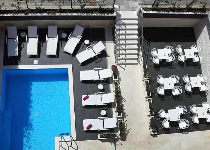 Villa M